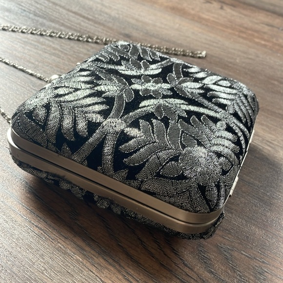 🌟HP🌟 ASOS Park Lane Hand-Embroidered Evening Bag - Picture 8 of 12
